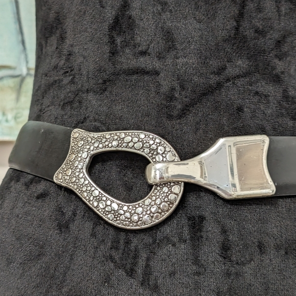 Chico's Genuine Leather Black and Silver Tone Adjustable Belt Size S/M - Picture 2 of 9